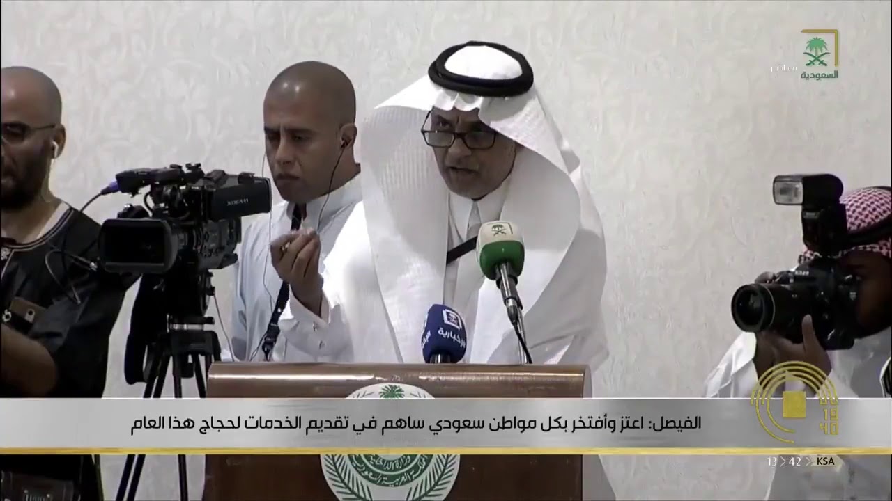 الأمير #خالد_الفيصل ردًا على أحد الصحفيين: الإماراتي سعودي والسعودي إماراتي ????